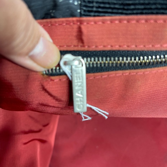 Chanel Travel Line in Black  and white nylon , with nylon dust bag. - Picture 13 of 16